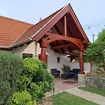 Falusi Vendeghaz, Rural