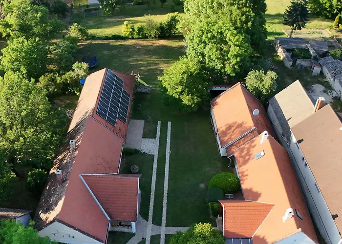 Falusi Vendeghaz, Rural *